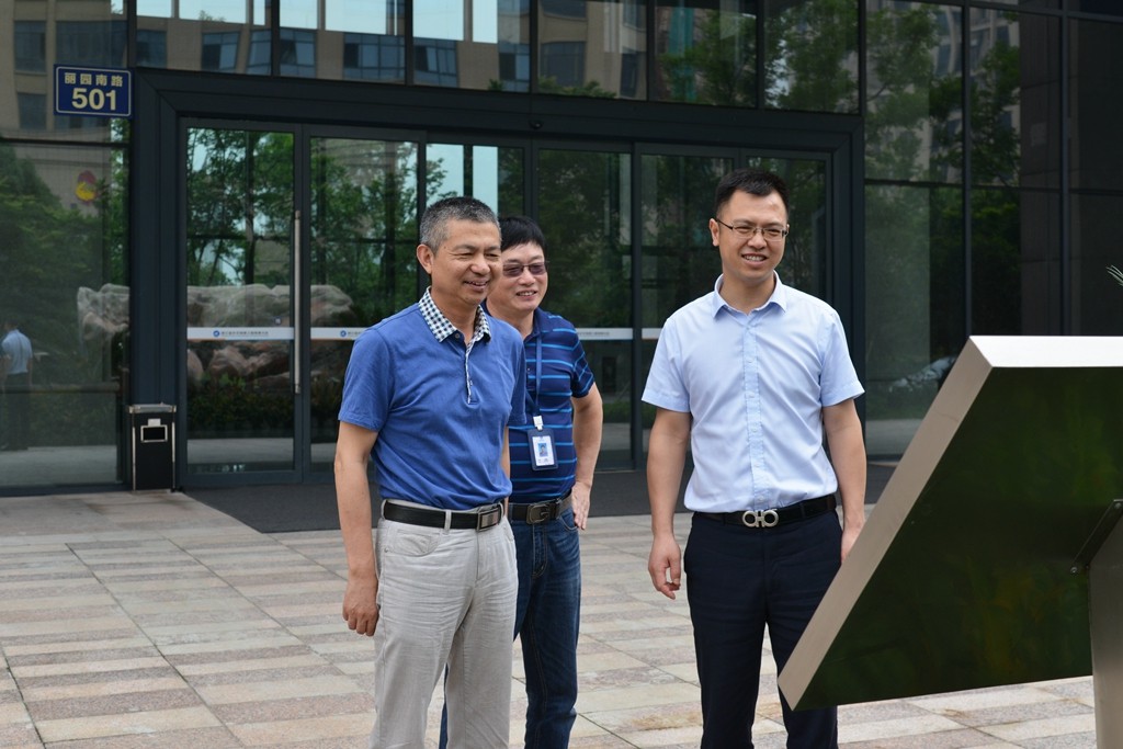 宁波市委宣传部副部长林大吉来我队调研
